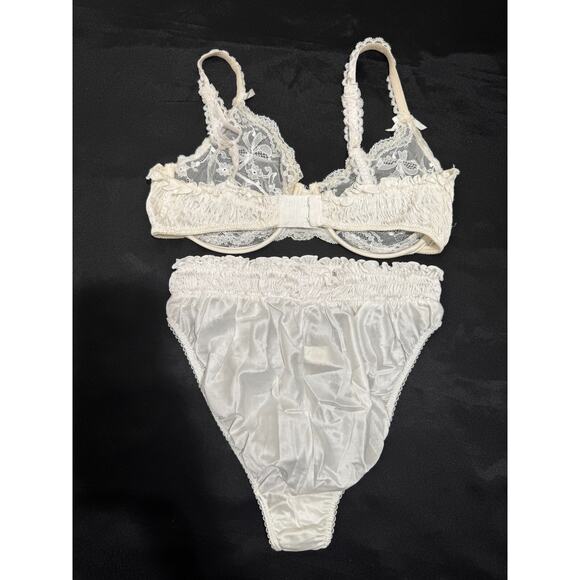 Vintage 90s Victoria's Secret Second Skin High Cut Brief Panties L Bra 36C White - Picture 2 of 15